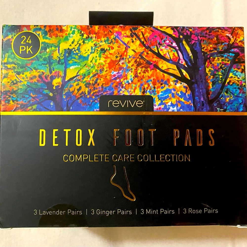 24 Pack of Detoxifying Foot Pads